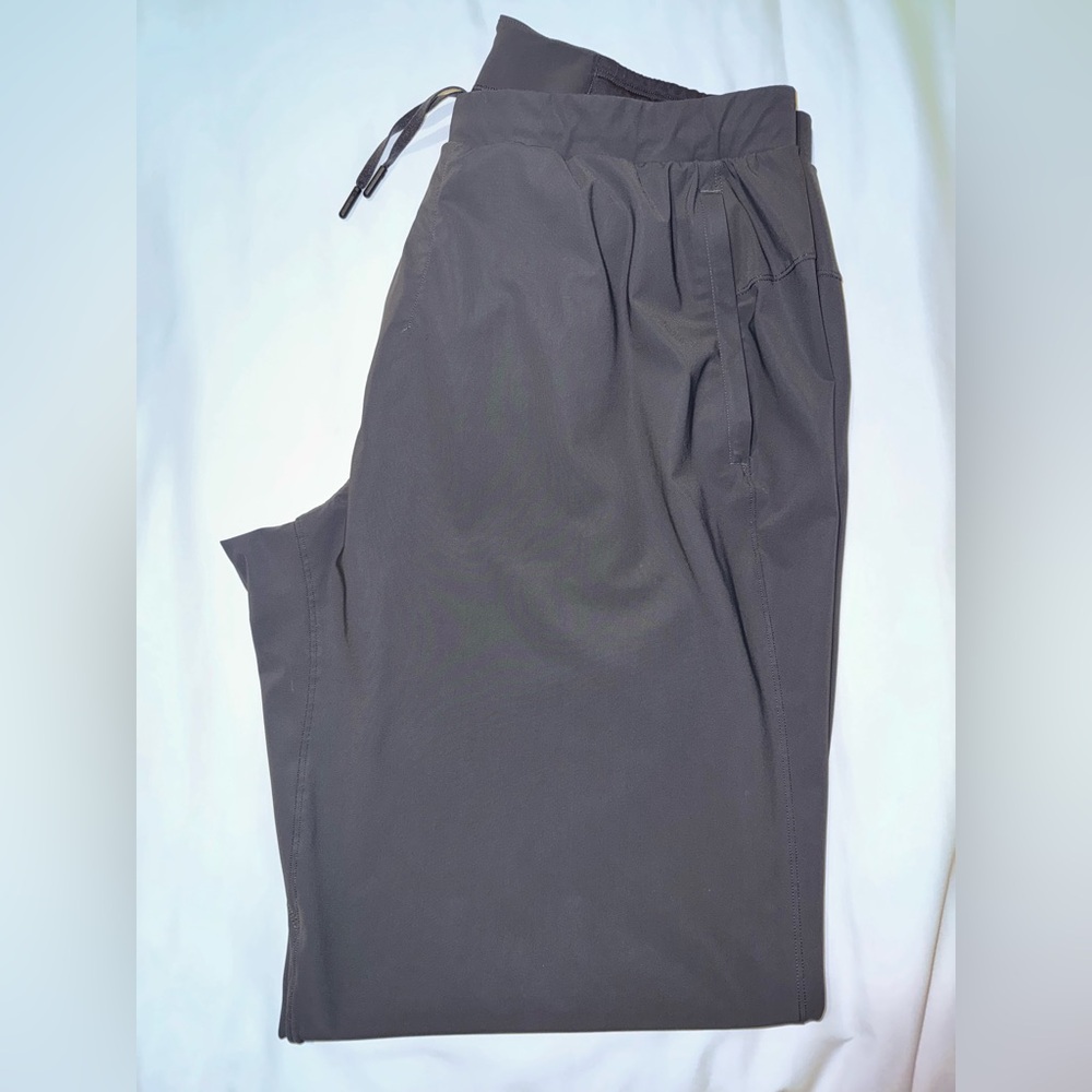 Men's Lululemon joggers grey size Large excellent condition